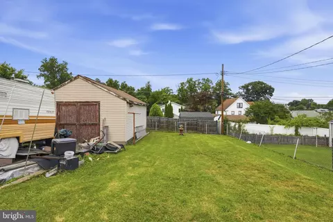 Exterior - 6 Chesley Ave, Baltimore, MD 21206 photo 1 of 2