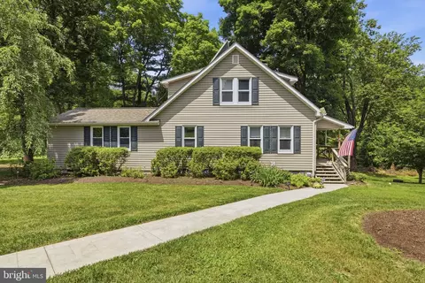 Exterior - 13913 Sunnybrook Rd, Phoenix, MD 21131 photo 4 of 7