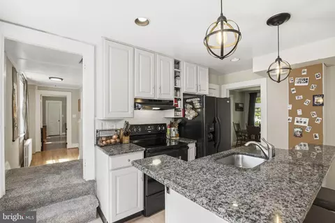 Entry Way - 13913 Sunnybrook Rd, Phoenix, MD 21131 photo 3 of 7