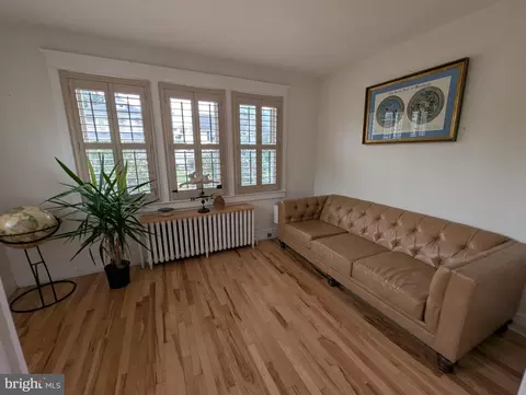 Living - 4500 Ridge Ave, Halethorpe, MD 21227 photo 3 of 7