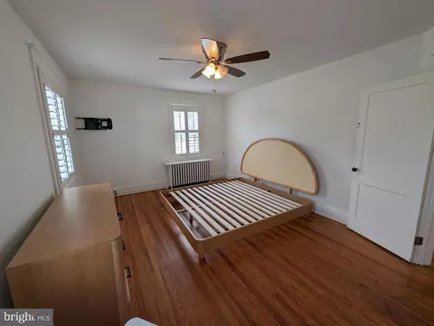 Bedroom - 4500 Ridge Ave, Halethorpe, MD 21227 photo 2 of 4