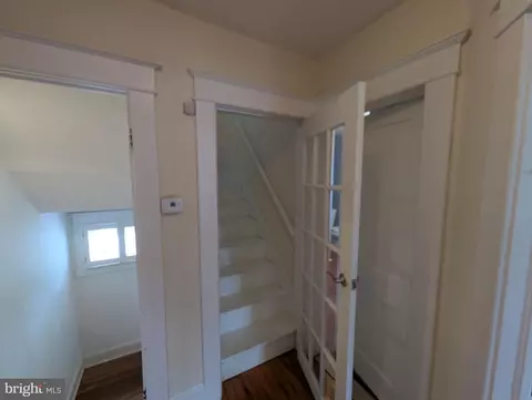 Entry Way - 4500 Ridge Ave, Halethorpe, MD 21227 photo 8 of 8