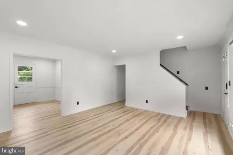 Entry Way - 577 Brook Rd, Towson, MD 21286 photo 1 of 4