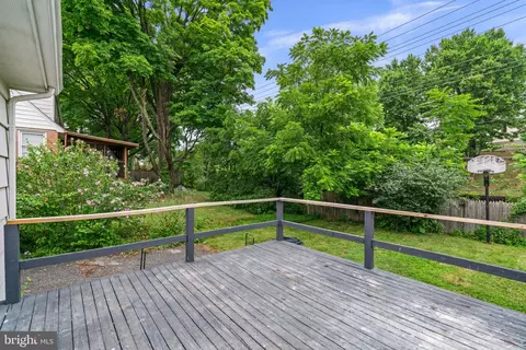 Exterior - 577 Brook Rd, Towson, MD 21286 photo 6 of 11