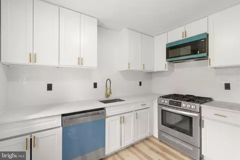 Kitchen - 577 Brook Rd, Towson, MD 21286 photo 1 of 2