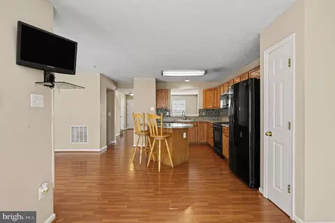 Entry Way - 31 Blue Heron, Middle River, MD 21220 photo 4 of 4