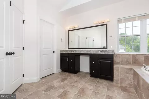 Entry Way - 14307 Oak Meadow Rd, Baldwin, MD 21013 photo 14 of 18