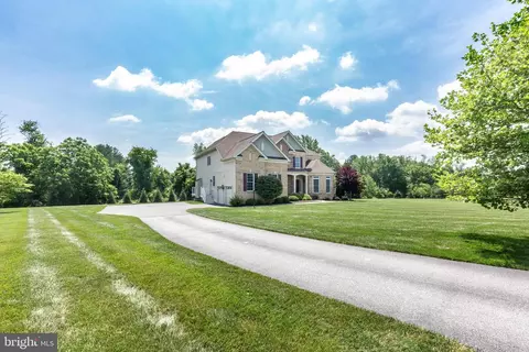 Exterior - 14307 Oak Meadow Rd, Baldwin, MD 21013 photo 4 of 11