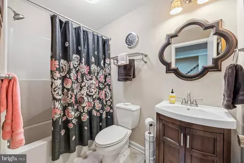 Bath - 3625 Stansbury Mill Rd, Phoenix, MD 21131 photo 5 of 5
