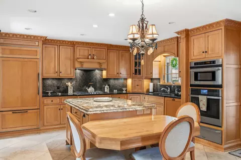 Kitchen - 3625 Stansbury Mill Rd, Phoenix, MD 21131 photo 3 of 9