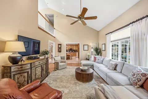 Living - 3625 Stansbury Mill Rd, Phoenix, MD 21131 photo 4 of 4