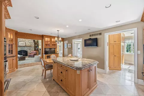 Kitchen - 3625 Stansbury Mill Rd, Phoenix, MD 21131 photo 9 of 9