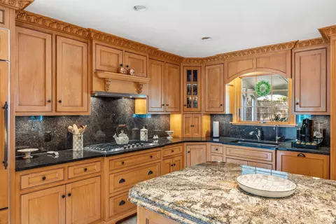 Kitchen - 3625 Stansbury Mill Rd, Phoenix, MD 21131 photo 5 of 9