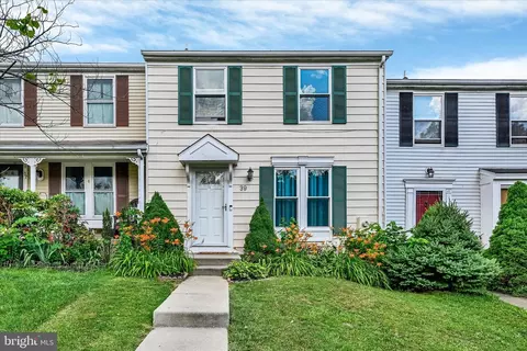 39 Rader Ct, Parkville, MD 21234