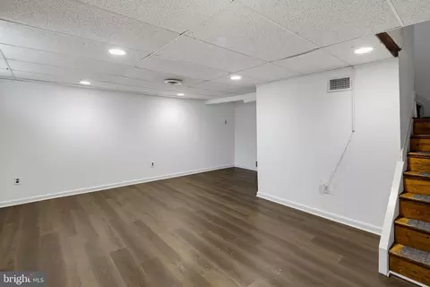 Living - 3256 Ryerson Cir, Halethorpe, MD 21227 photo 6 of 6