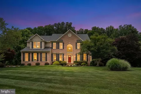 2 Fawn Ridge Ct, Reisterstown, MD 21136