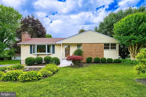 6926 Birdwood Ave, Middle River, MD 21220