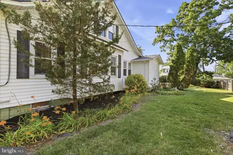 Exterior - 4413 Maple Ave, Halethorpe, MD 21227 photo 3 of 5