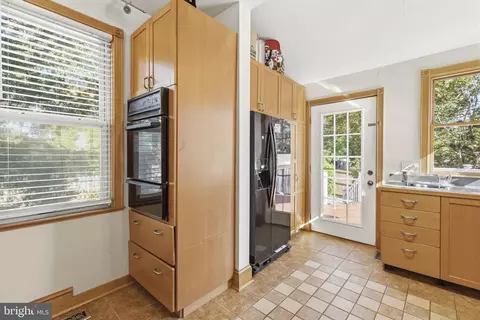 Kitchen - 4413 Maple Ave, Halethorpe, MD 21227 photo 3 of 3