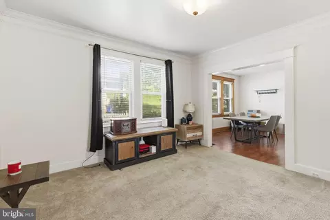 Living - 4413 Maple Ave, Halethorpe, MD 21227 photo 3 of 4