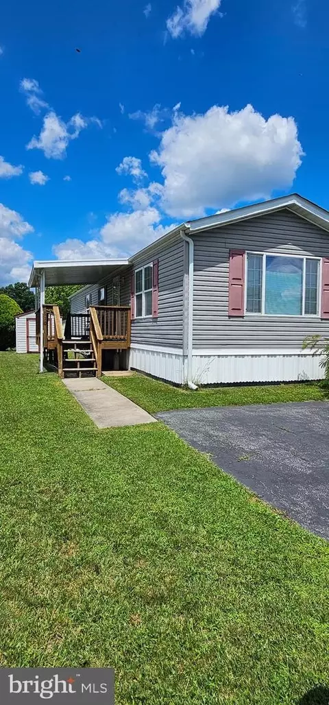 110 Roundup Rd, Middle River, MD 21220
