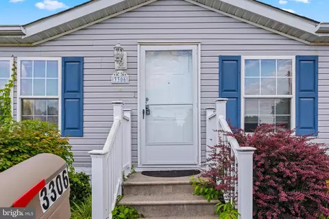 3306 Everlasting Ln, Middle River, MD 21220 photo 2