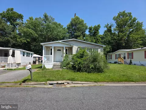 24 Tearose Dr, Middle River, MD 21220 photo 2