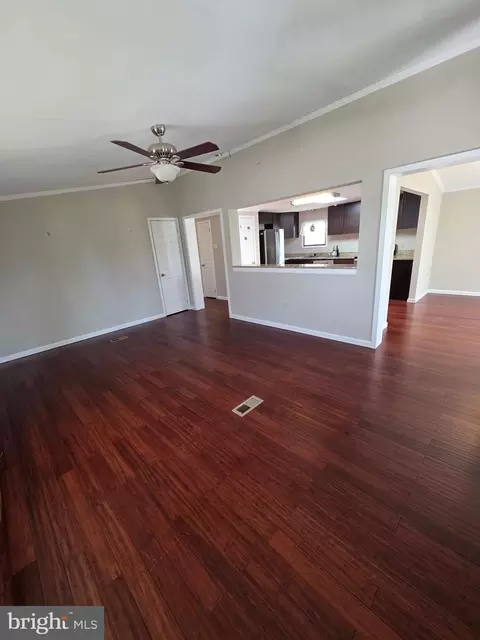 24 Tearose Dr, Middle River, MD 21220 photo 5