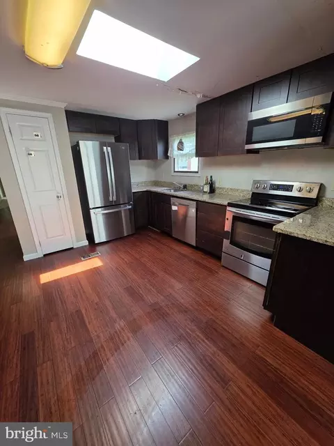 24 Tearose Dr, Middle River, MD 21220 photo 8
