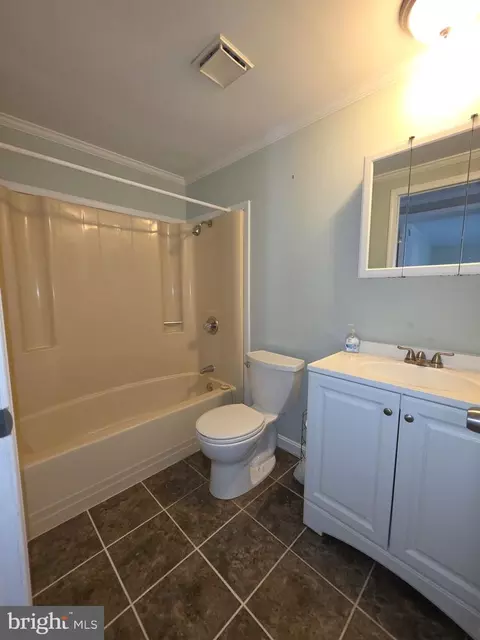 24 Tearose Dr, Middle River, MD 21220 photo 13