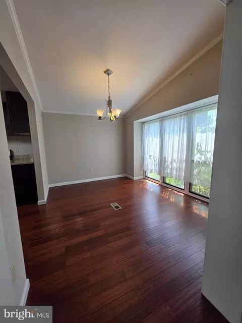 24 Tearose Dr, Middle River, MD 21220 photo 6