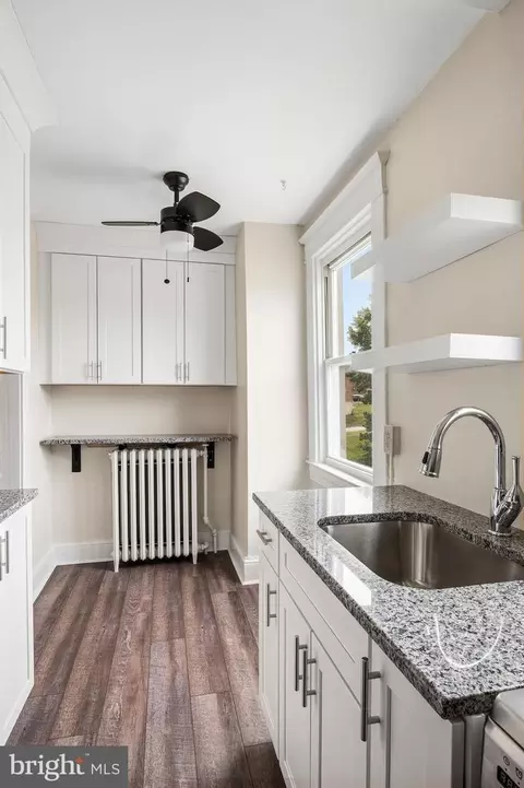 Kitchen - 910 Saint Charles Ave, Baltimore, MD 21229 photo 5 of 5