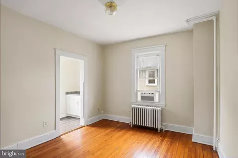 Other - 910 Saint Charles Ave, Baltimore, MD 21229 photo 5 of 17