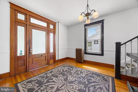 Entry Way - 507 Regester Ave, Baltimore, MD 21212 photo 1 of 11
