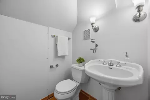 Bath - 507 Regester Ave, Baltimore, MD 21212 photo 7 of 7