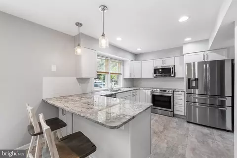 34 Tullycross Ct, Lutherville Timonium, MD 21093