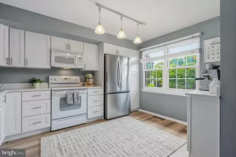 21 Theo Ln #21, Towson, MD 21204