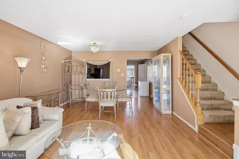 Entry Way - 3914 Hunt Harbor Rd, Middle River, MD 21220 photo 2 of 6