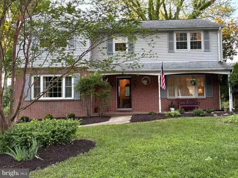 6 Fireoak Ct, Cockeysville, MD 21030