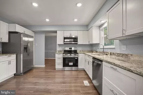 10 Iron Bolt Ct, Catonsville, MD 21228