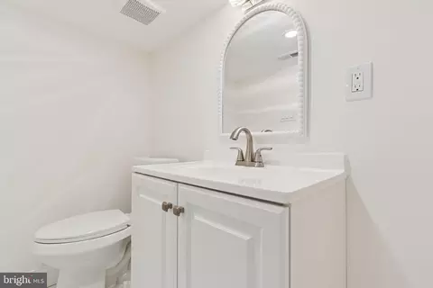 Bath - 109 Chesley Ave, Baltimore, MD 21206 photo 4 of 4