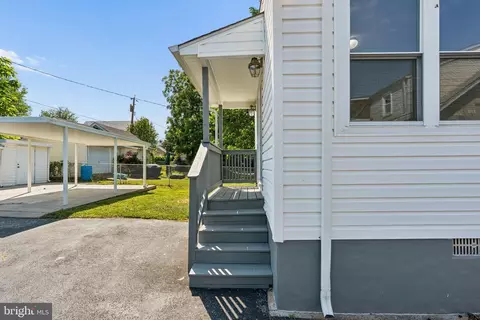 Exterior - 109 Chesley Ave, Baltimore, MD 21206 photo 5 of 7