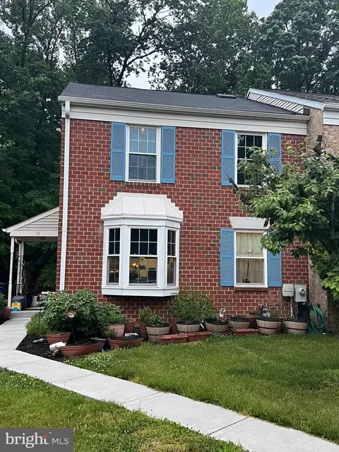 18 Island Run Ct, Catonsville, MD 21228