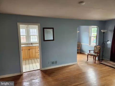 1806 Deveron Rd, Towson, MD 21286