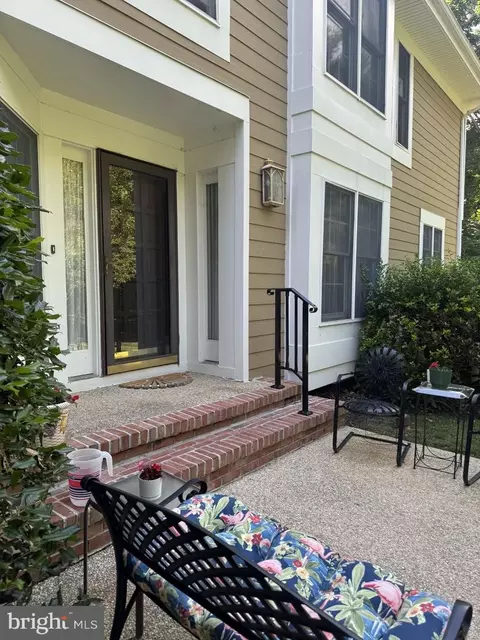 51 River Oaks Cir #51, Pikesville, MD 21208