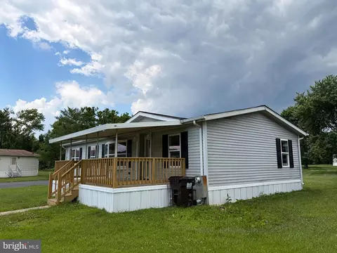 2 Tamarac Trl, Middle River, MD 21220 photo 3