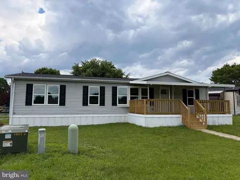 2 Tamarac Trl, Middle River, MD 21220 photo 2