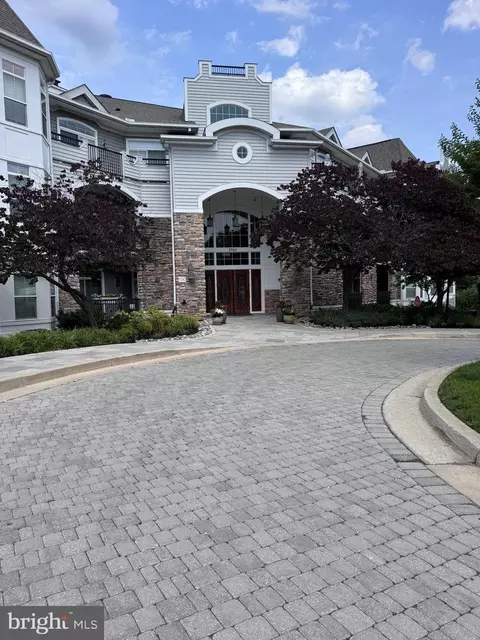 2700 Stone Cliff Dr #206, Baltimore, MD 21209