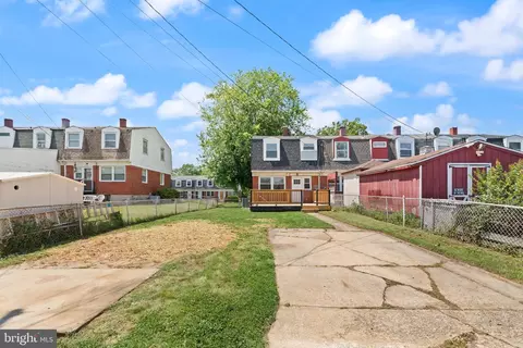 Exterior - 7 Bladen Rd, Essex, MD 21221 photo 3 of 3