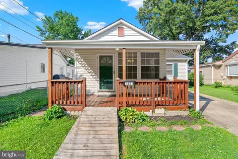 1421 3rd Rd, Middle River, MD 21220